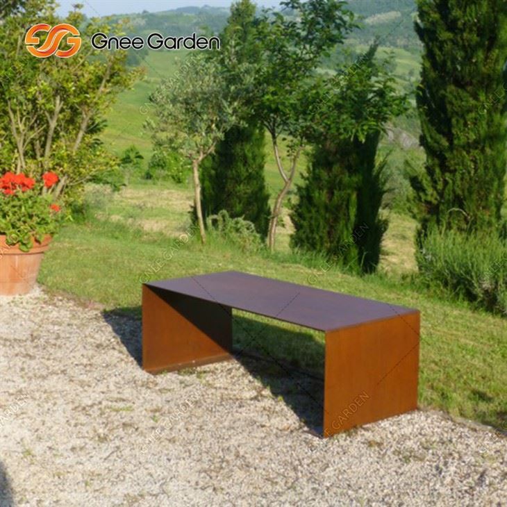 Oceľový terasový nábytok Corten