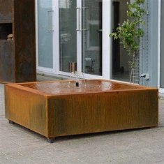 Záhradná dekorácia Hrdzavý štvorcový vodný stôl Corten Steel Fountain Water Feature